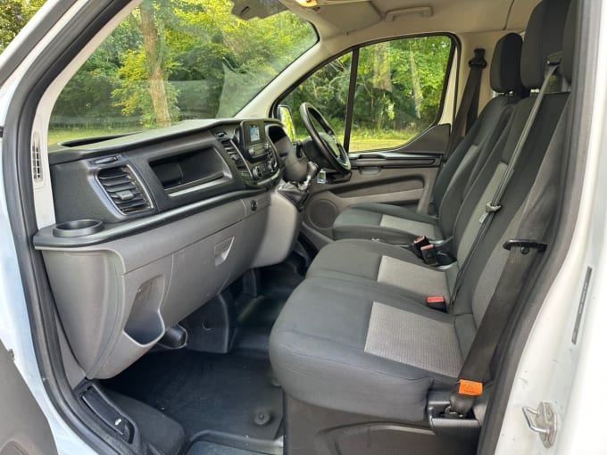 2025 Ford Transit Custom