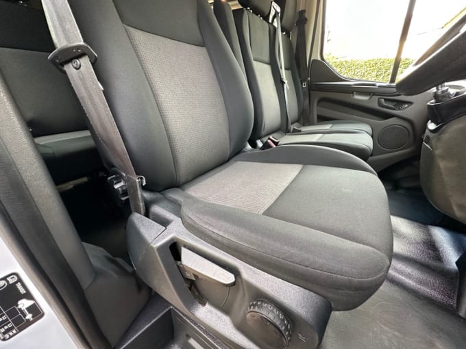 2025 Ford Transit Custom