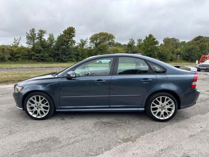 2025 Volvo S40