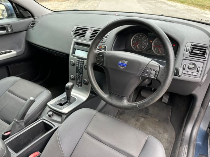 2025 Volvo S40