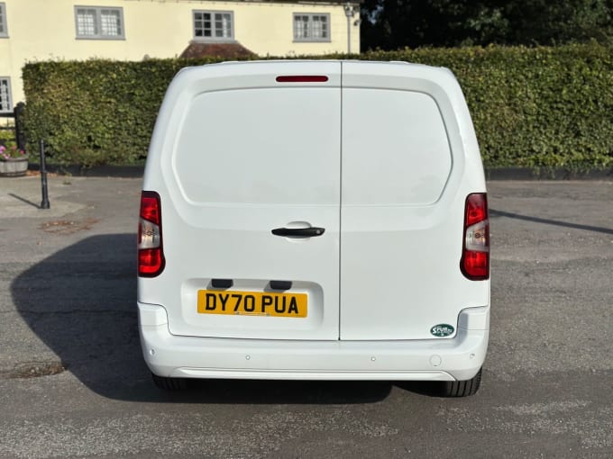 2025 Vauxhall Combo