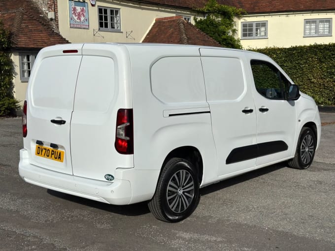 2025 Vauxhall Combo