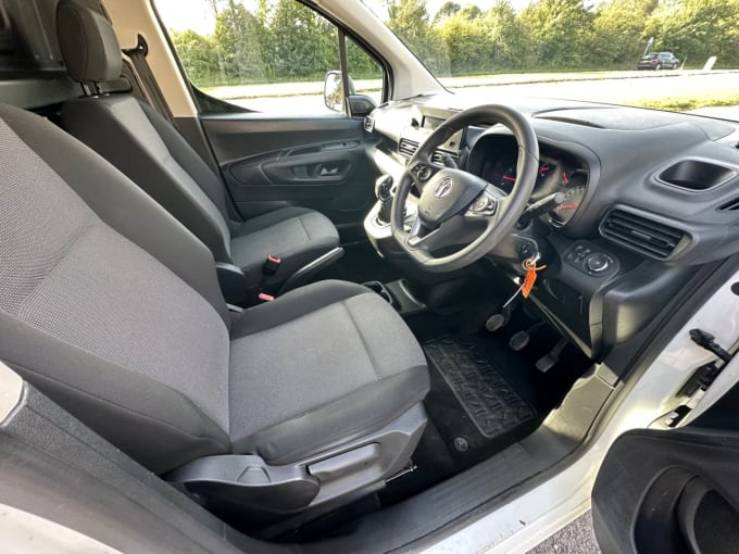 2025 Vauxhall Combo
