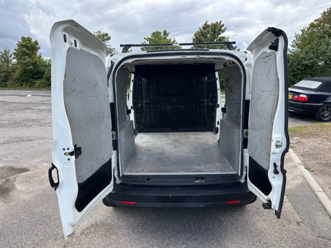 2025 Vauxhall Combo