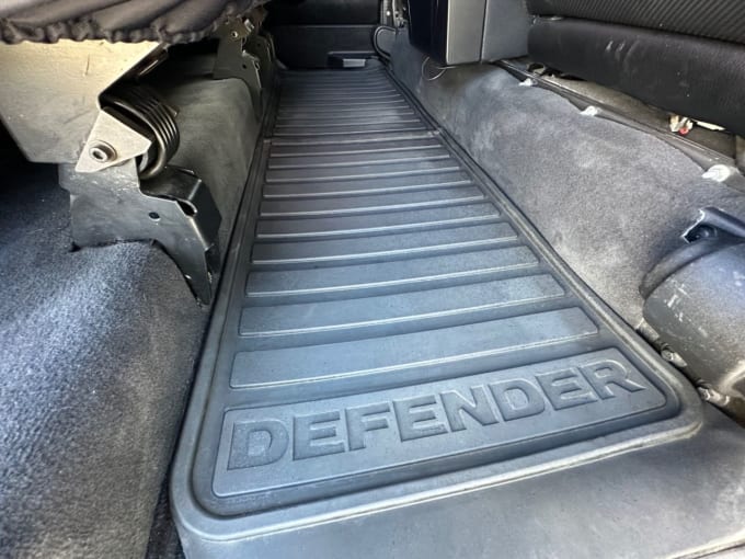 2025 Land Rover Defender 110