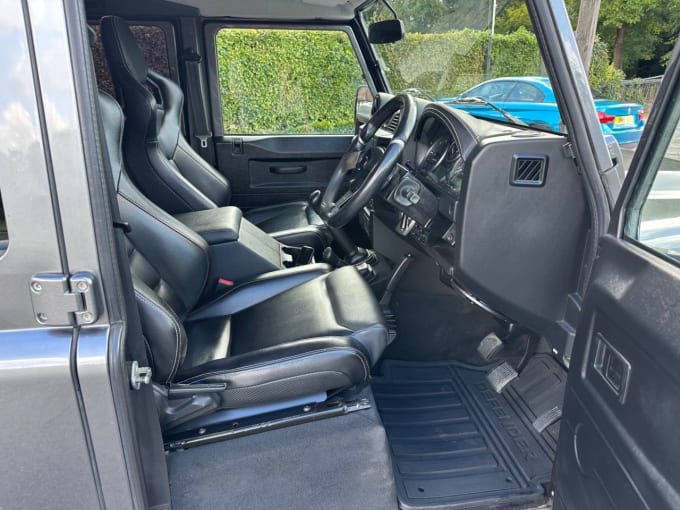 2025 Land Rover Defender 110