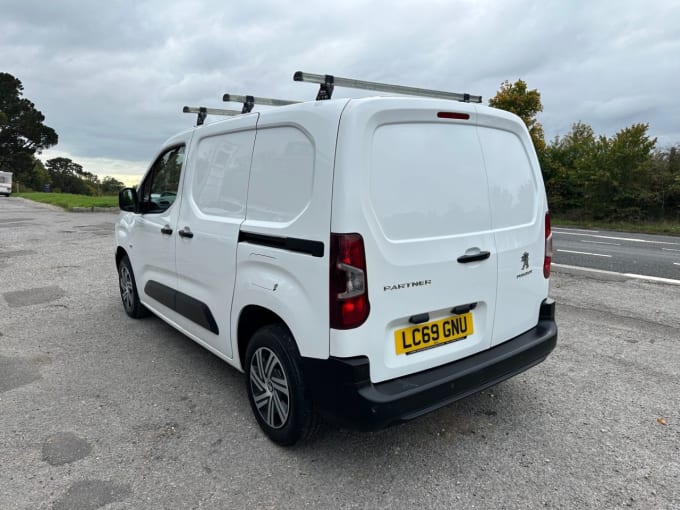 2020 Peugeot Partner