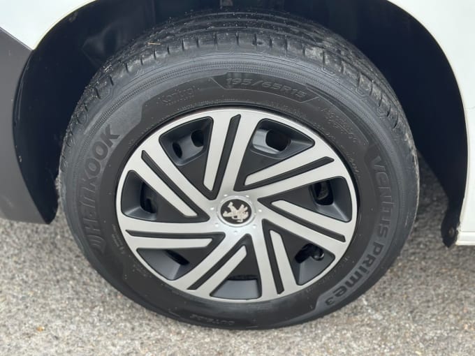 2020 Peugeot Partner