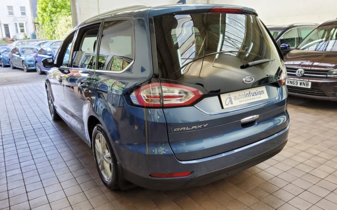 2025 Ford Galaxy