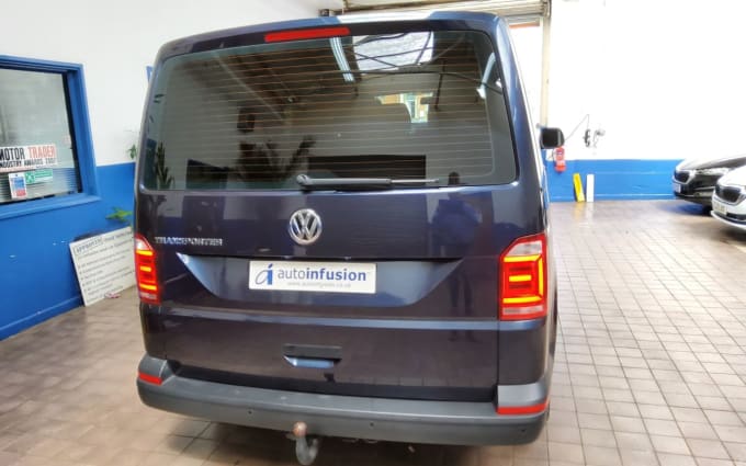 2024 Volkswagen Transporter Shuttle