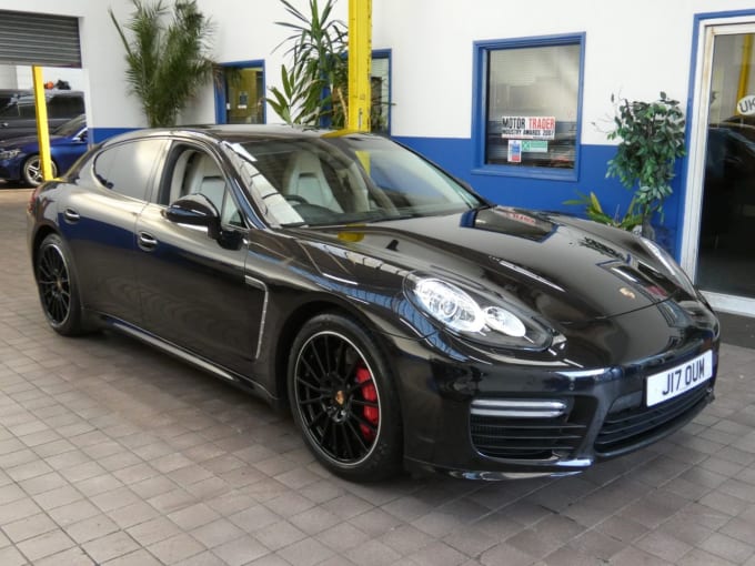 2025 Porsche Panamera