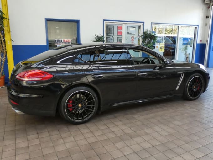 2025 Porsche Panamera