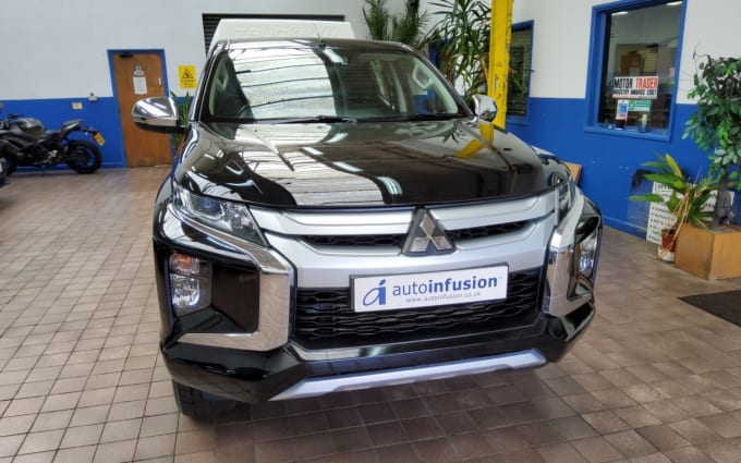 2024 Mitsubishi L200