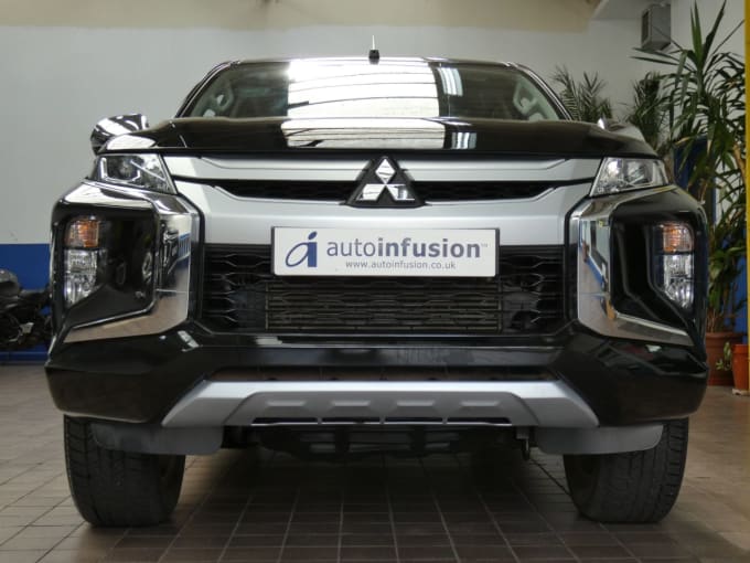 2024 Mitsubishi L200