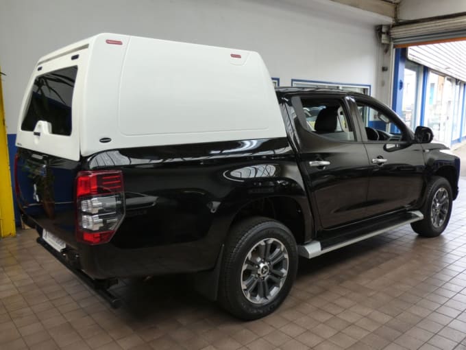 2024 Mitsubishi L200