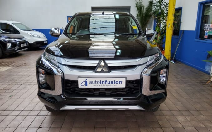 2024 Mitsubishi L200