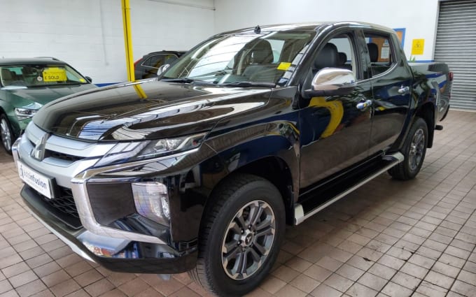 2024 Mitsubishi L200