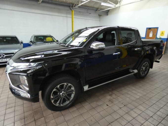 2024 Mitsubishi L200