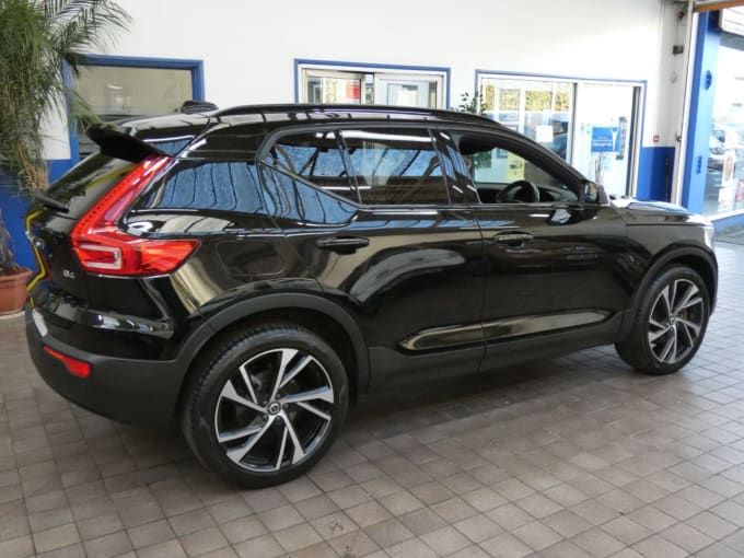 2025 Volvo Xc40