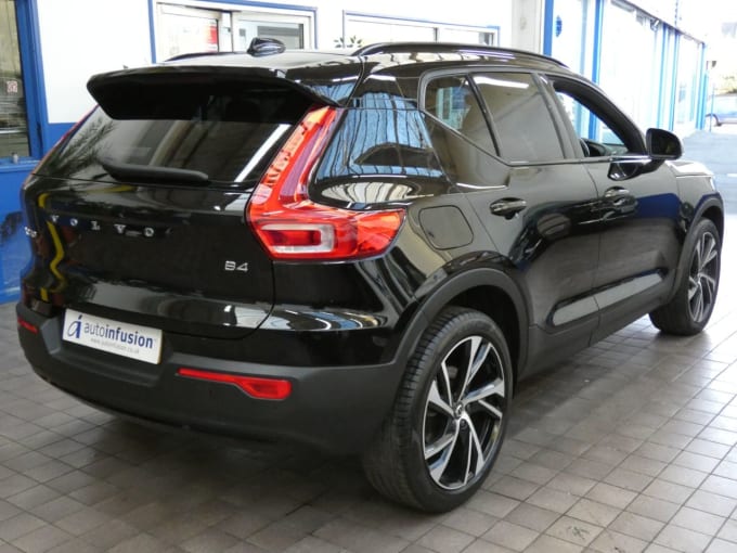 2025 Volvo Xc40