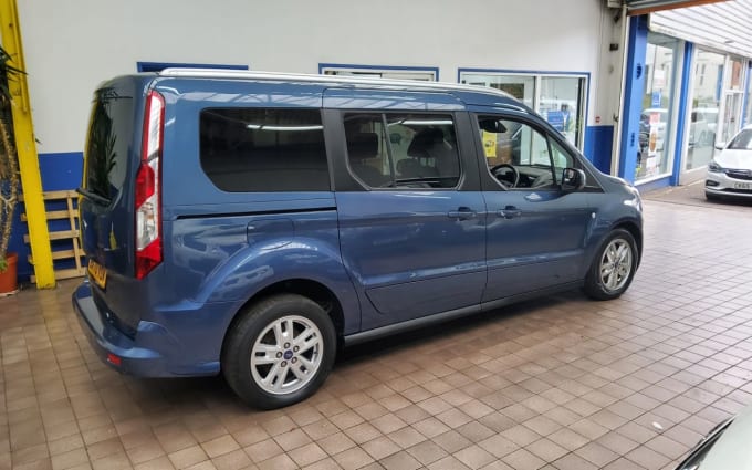 2024 Ford Grand Tourneo Connect