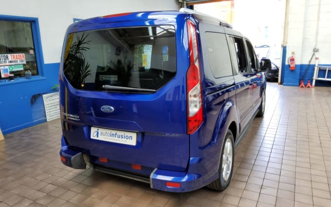 2024 Ford Grand Tourneo Connect