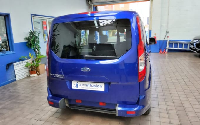 2025 Ford Grand Tourneo Connect