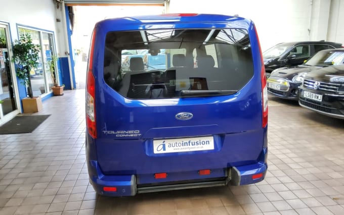 2025 Ford Grand Tourneo Connect