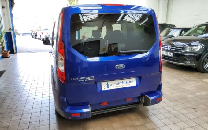 2025 Ford Grand Tourneo Connect