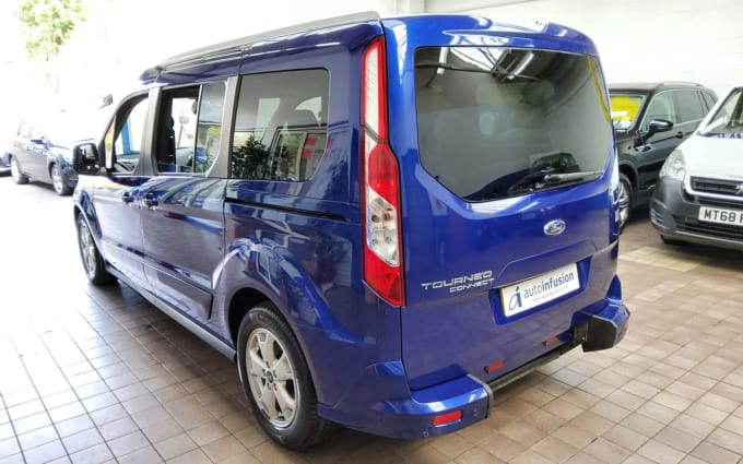 2025 Ford Grand Tourneo Connect