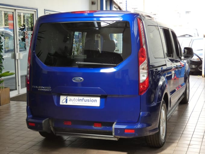 2025 Ford Grand Tourneo Connect