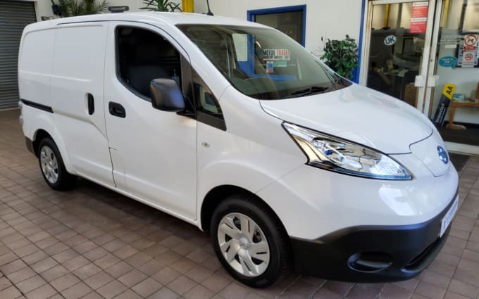 2024 Nissan Nv200