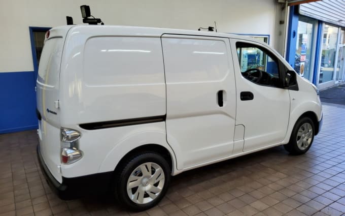 2024 Nissan Nv200