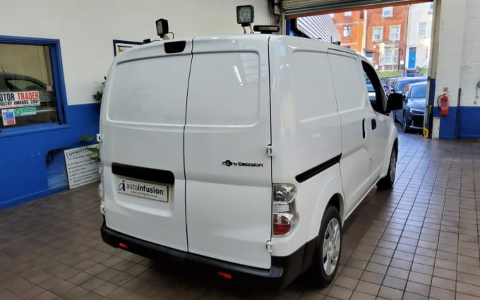 2024 Nissan Nv200