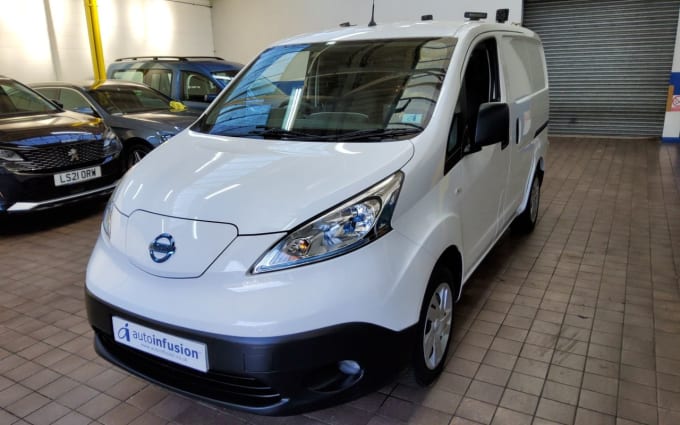 2024 Nissan Nv200