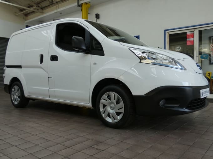 2024 Nissan Nv200