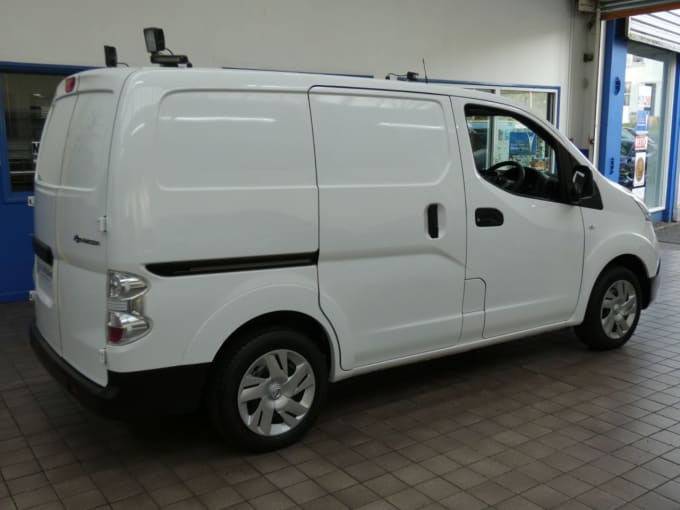 2024 Nissan Nv200