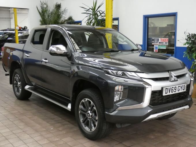 2024 Mitsubishi L200