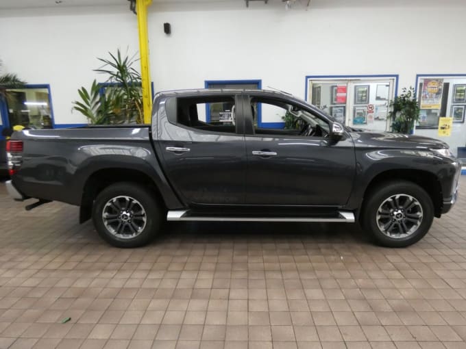 2024 Mitsubishi L200