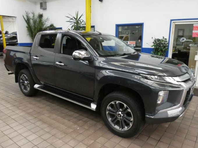 2024 Mitsubishi L200