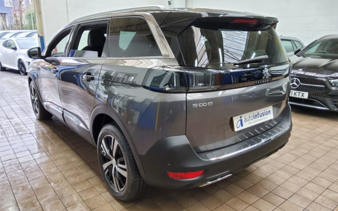 2025 Peugeot 5008