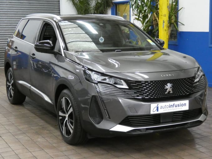 2025 Peugeot 5008