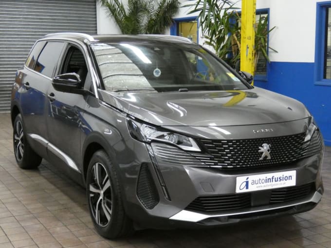 2025 Peugeot 5008