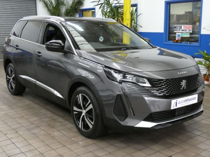 2025 Peugeot 5008