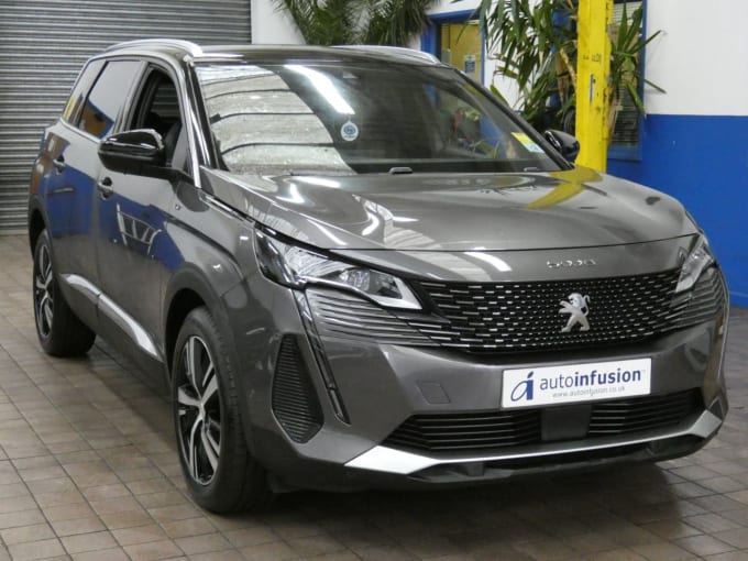 2025 Peugeot 5008