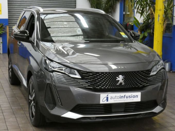 2025 Peugeot 5008