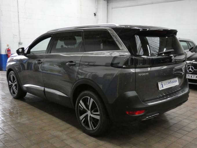 2025 Peugeot 5008