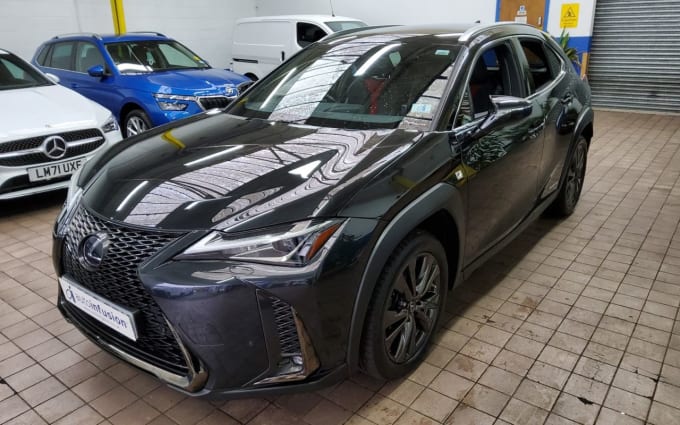 2025 Lexus Ux