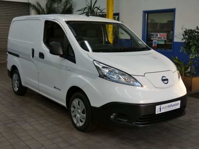 2025 Nissan E-nv200