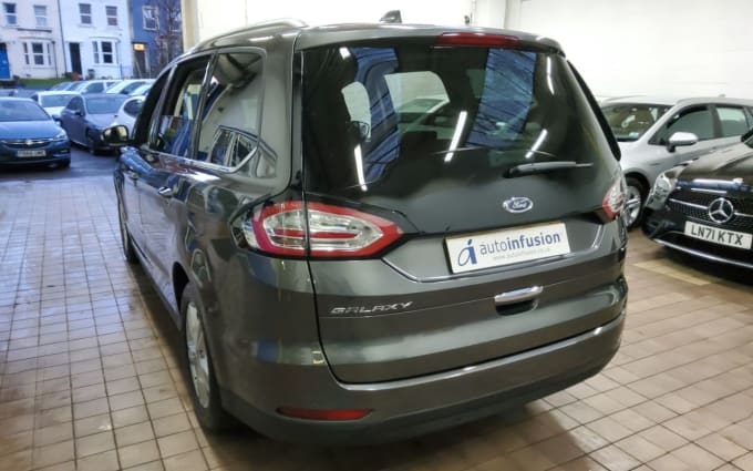 2025 Ford Galaxy